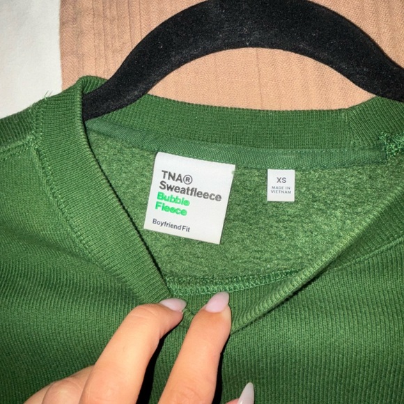 TNA sweater - Picture 2 of 2